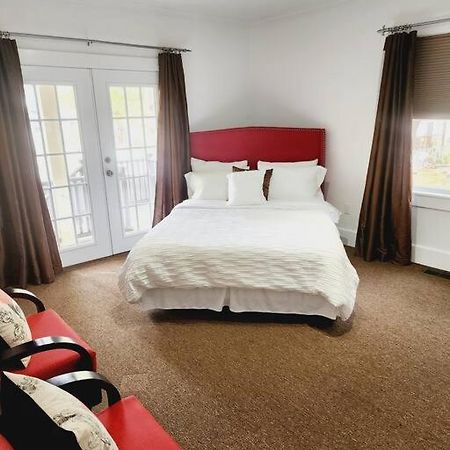 Charming And Comfortable! Medford Exteriör bild