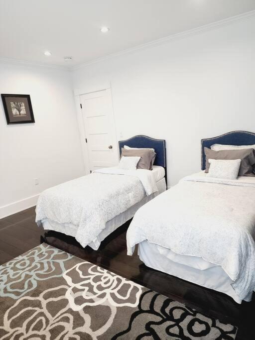 Charming And Comfortable! Medford Exteriör bild